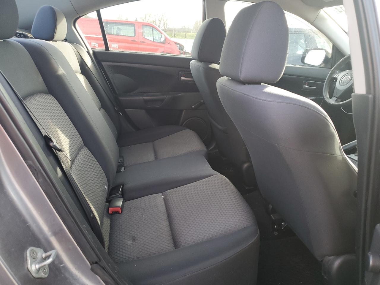 2005 Mazda 3 - Image 10