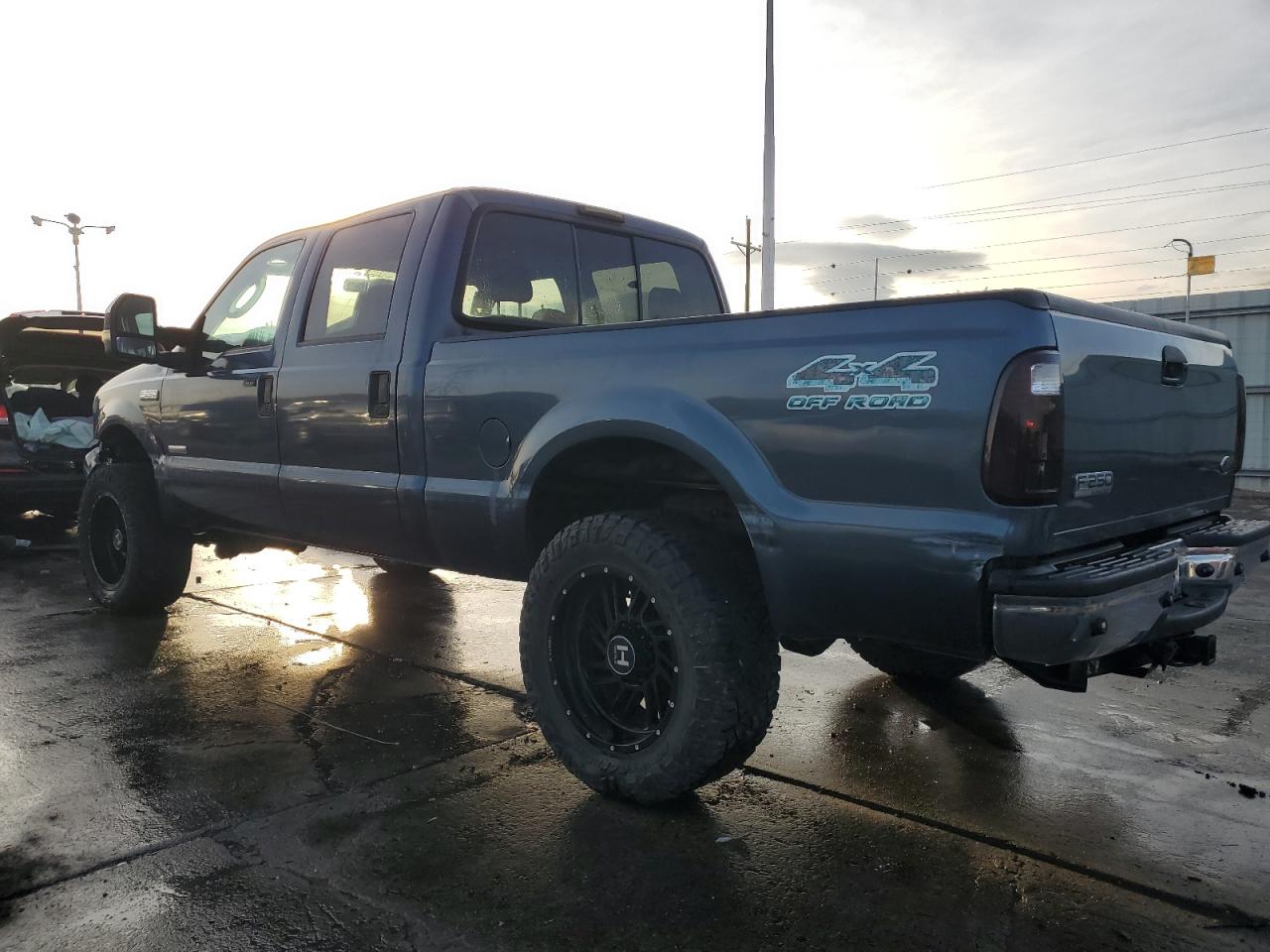 2006 Ford F250 - Image 2