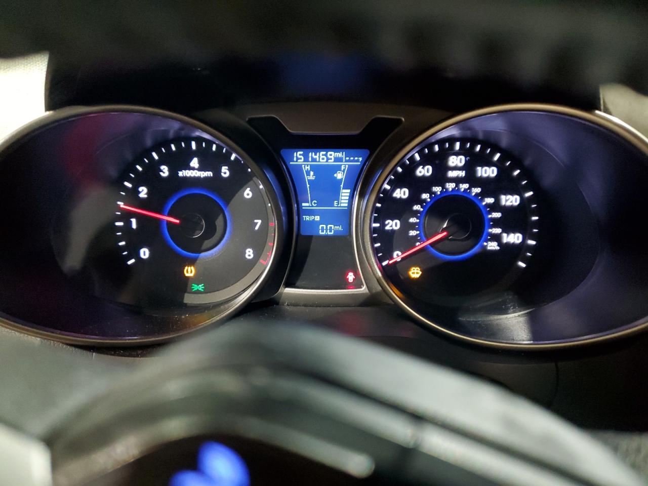 2017 Hyundai Veloster - Image 9