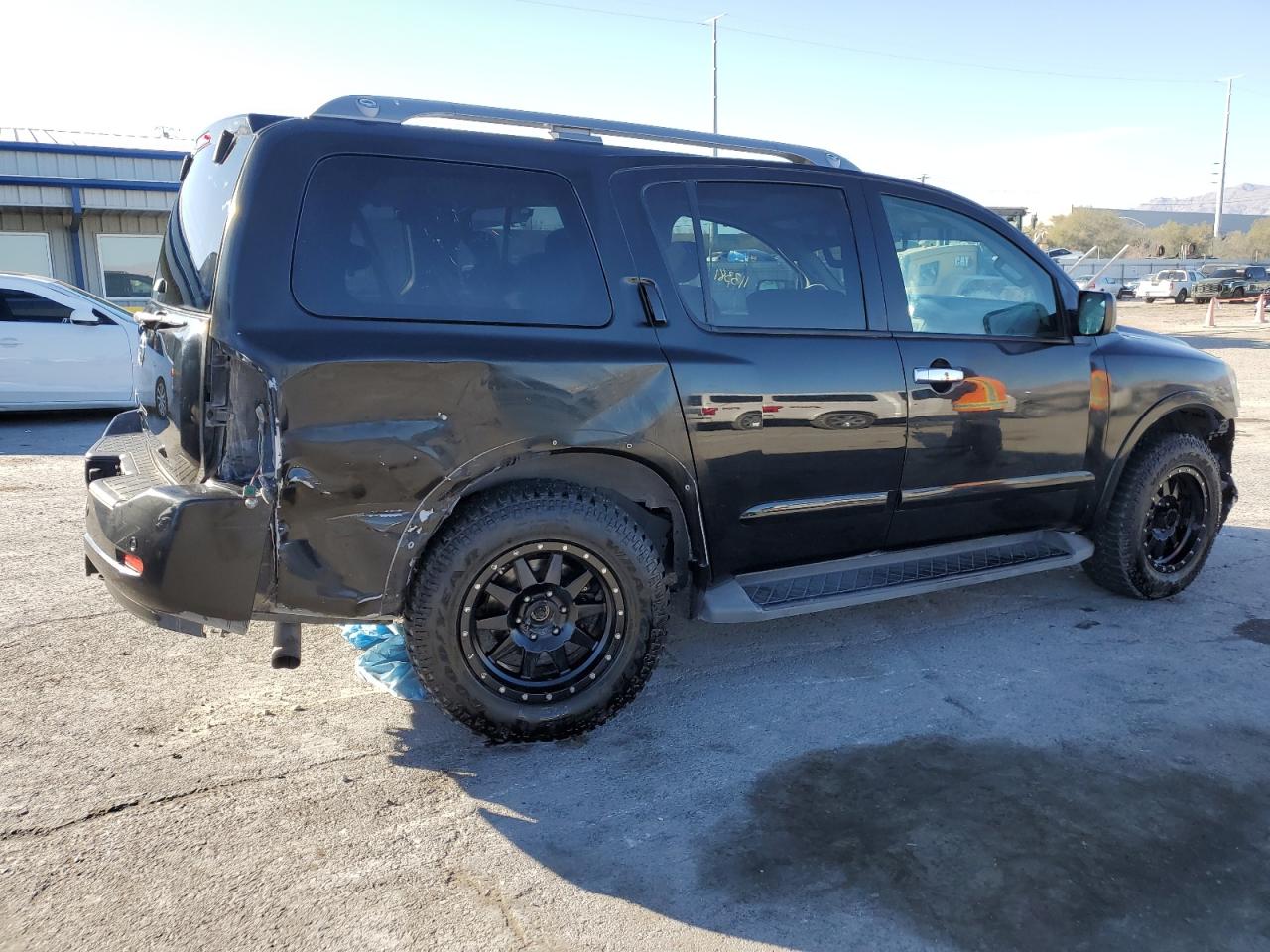 2015 Nissan Armada - Image 3