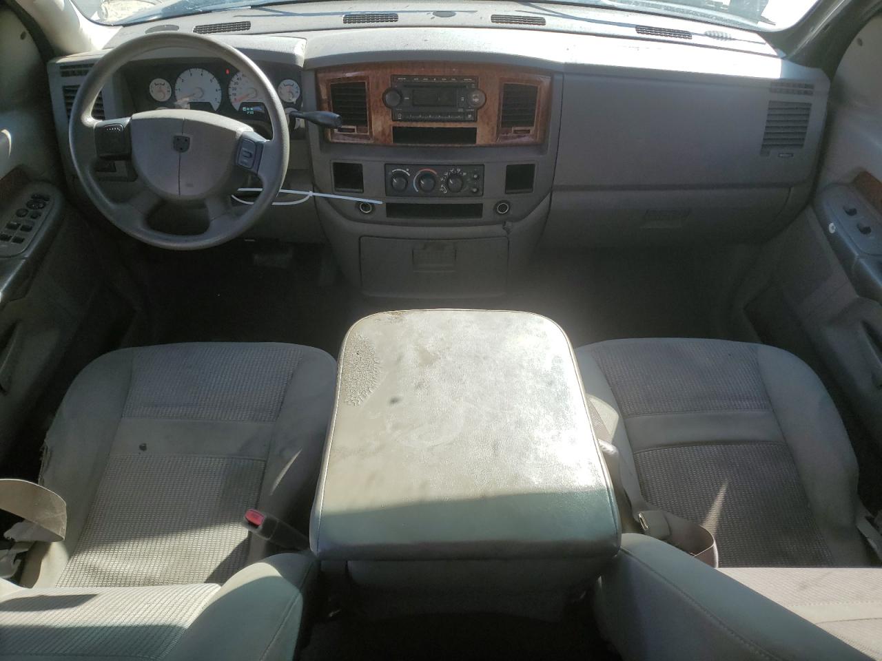2006 Dodge RAM - Image 8