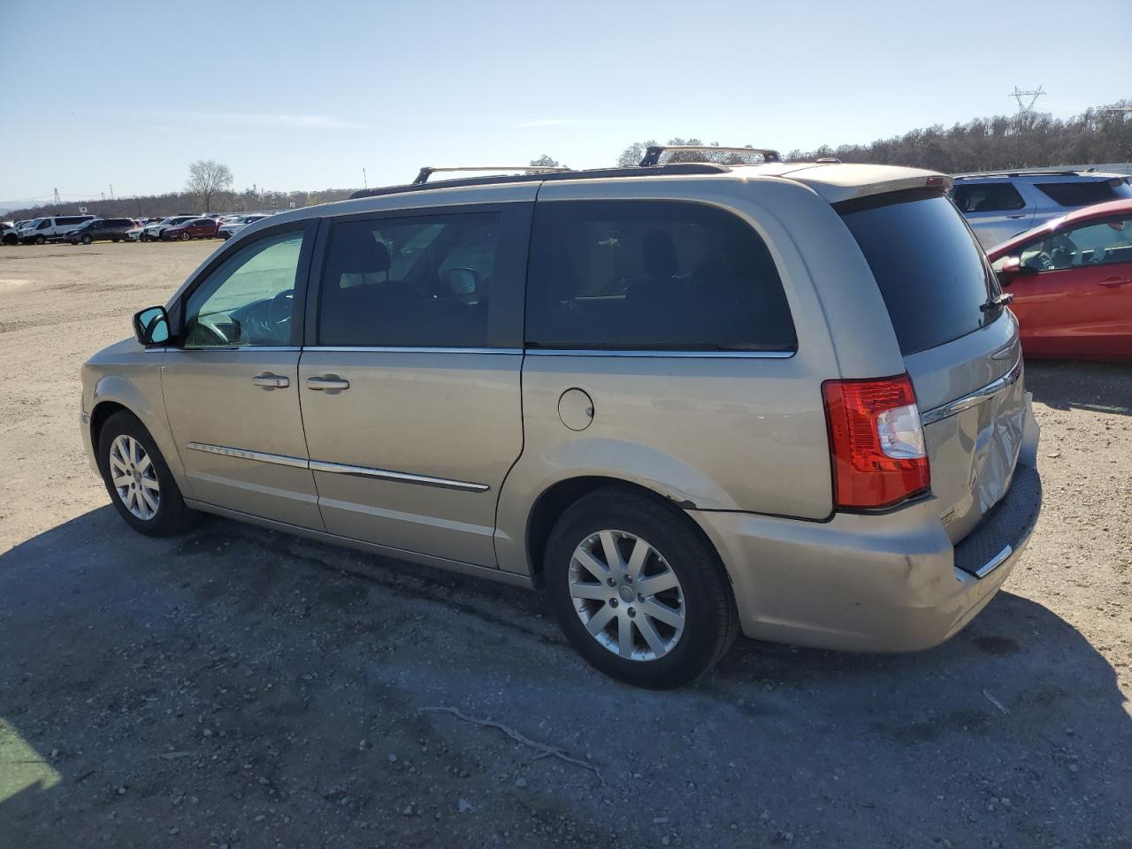 2014 Chrysler Town & Country - Image 2