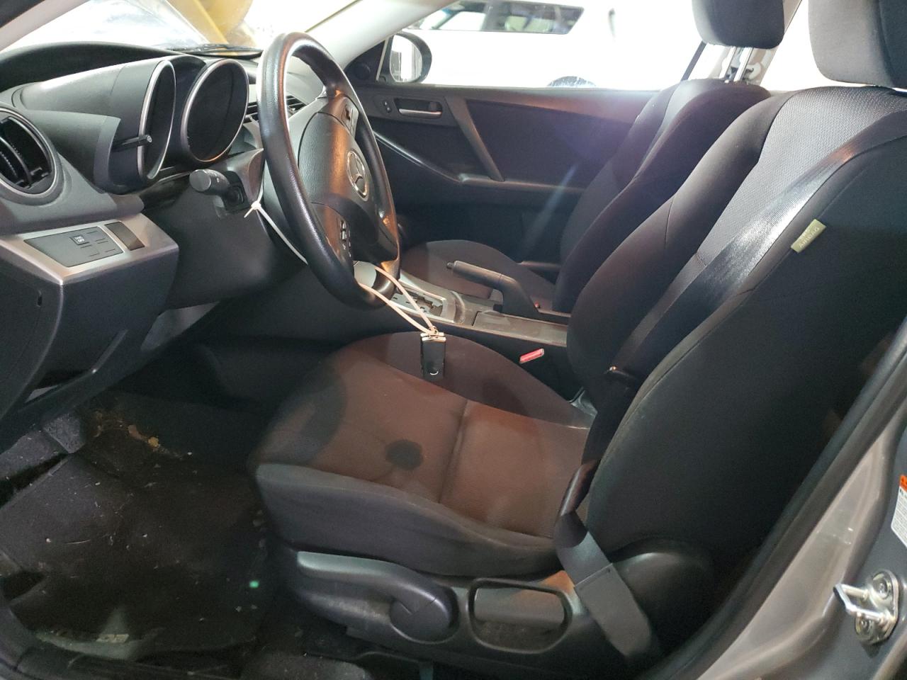 2011 Mazda 3 - Image 7