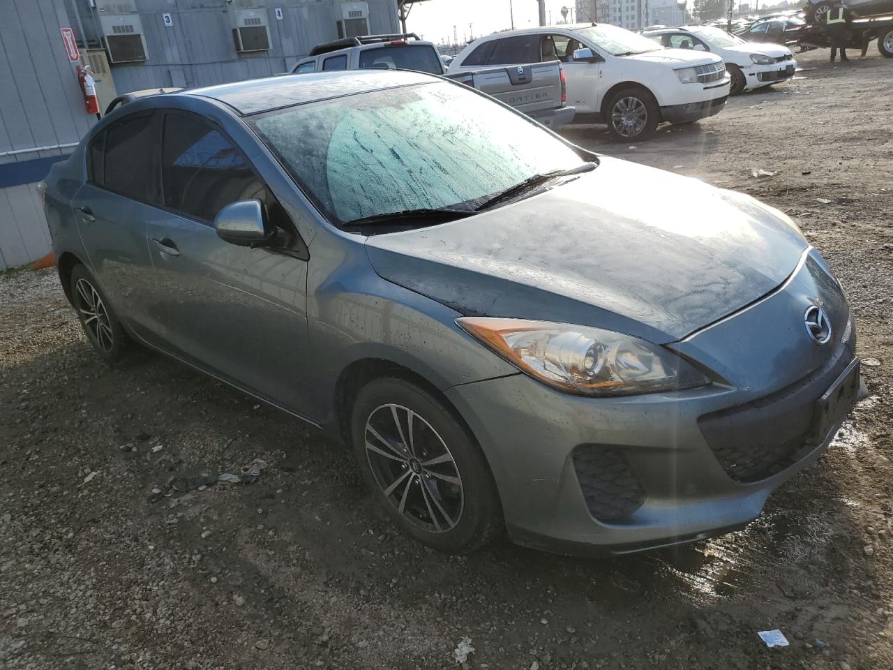 2013 Mazda 3 - Image 4