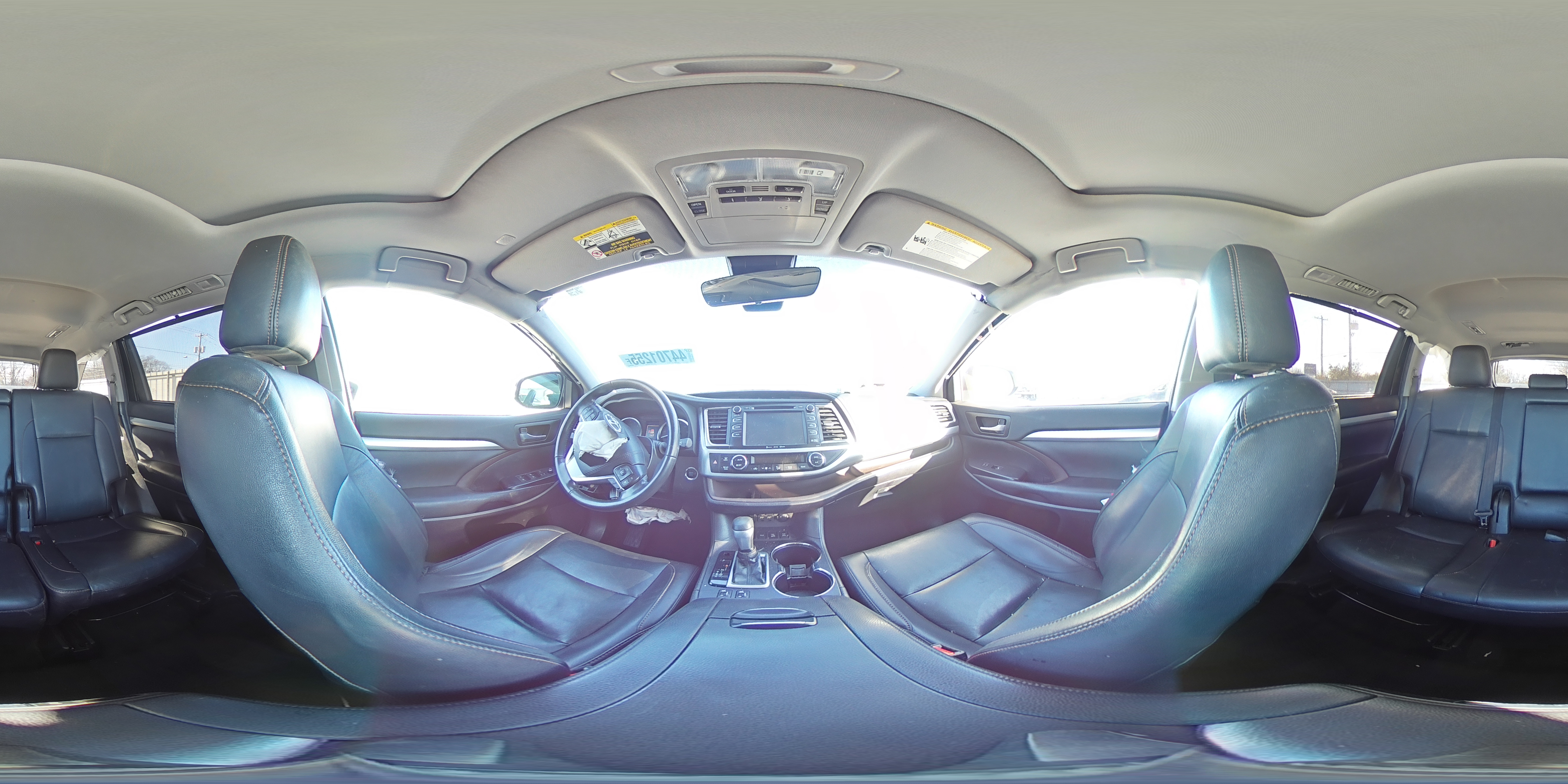 2019 Toyota Highlander - Image 13