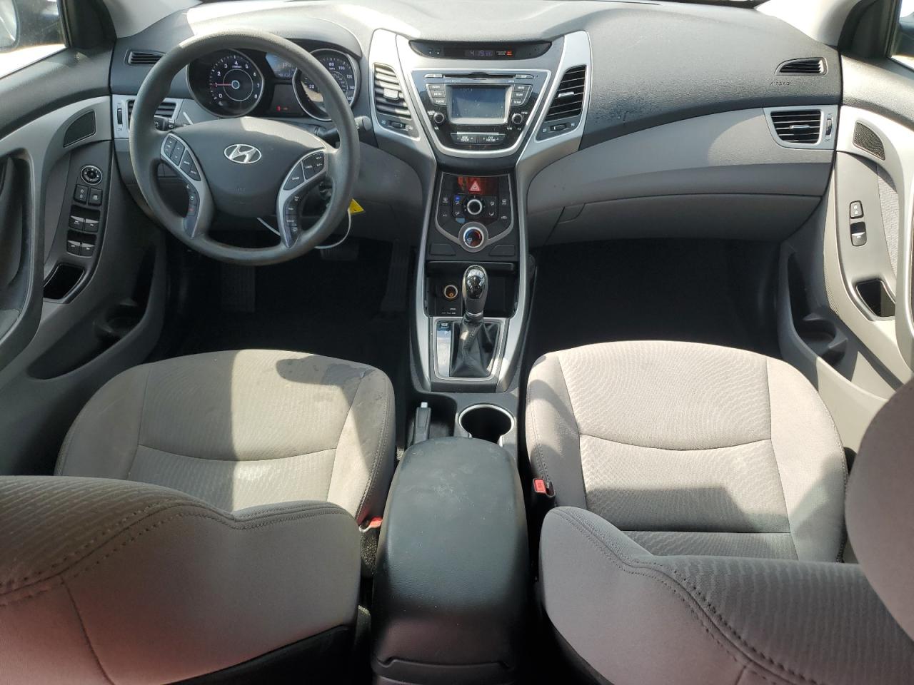 2015 Hyundai Elantra - Image 8