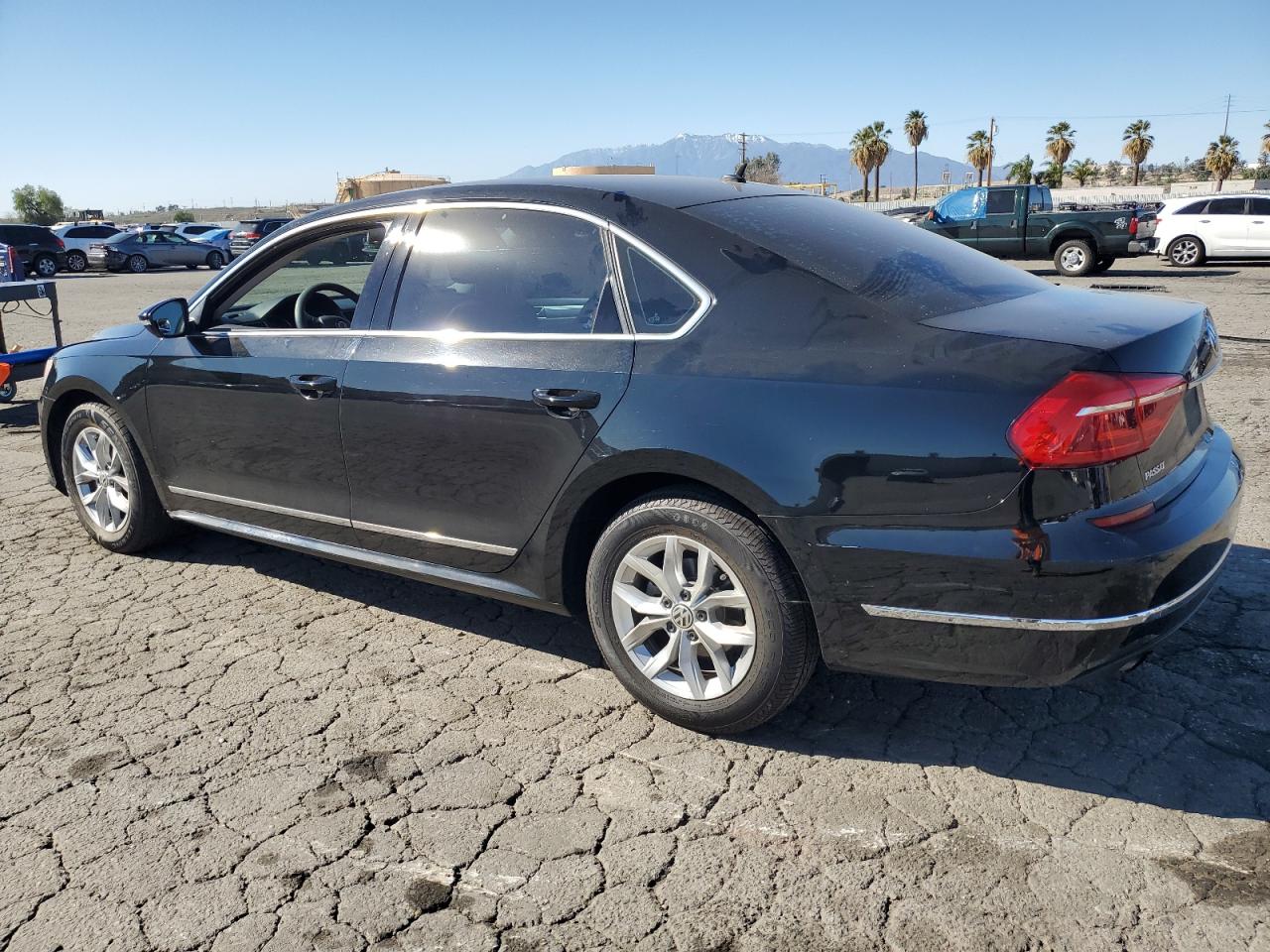 2016 Volkswagen Passat - Image 2