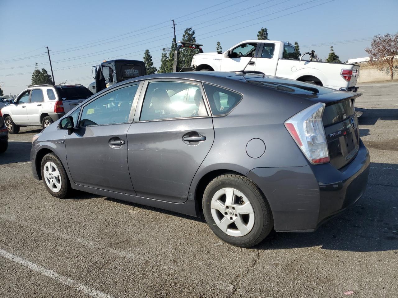 2010 Toyota Prius - Image 2