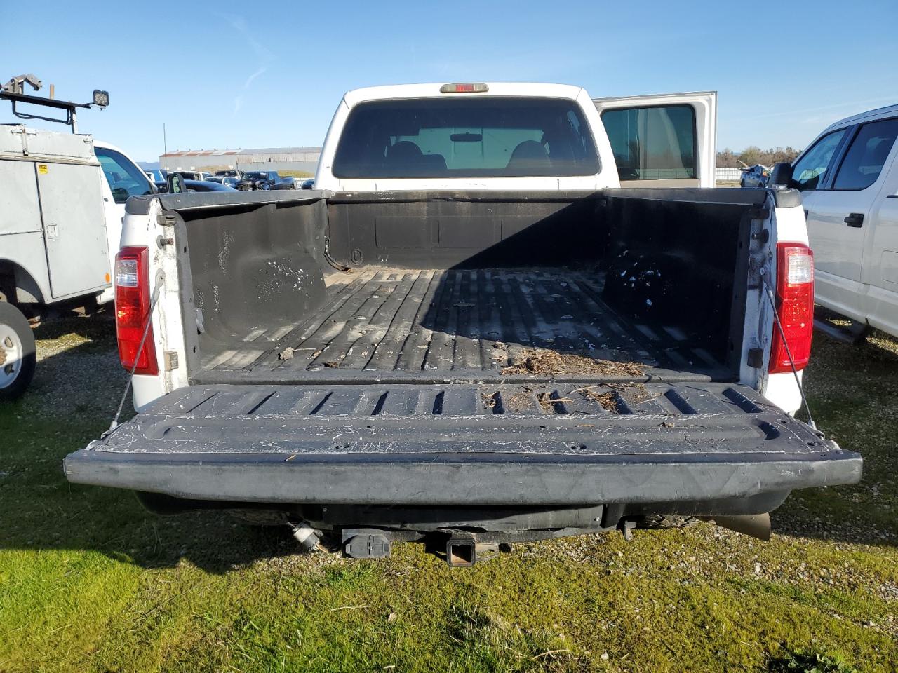 2008 Ford F350 - Image 10
