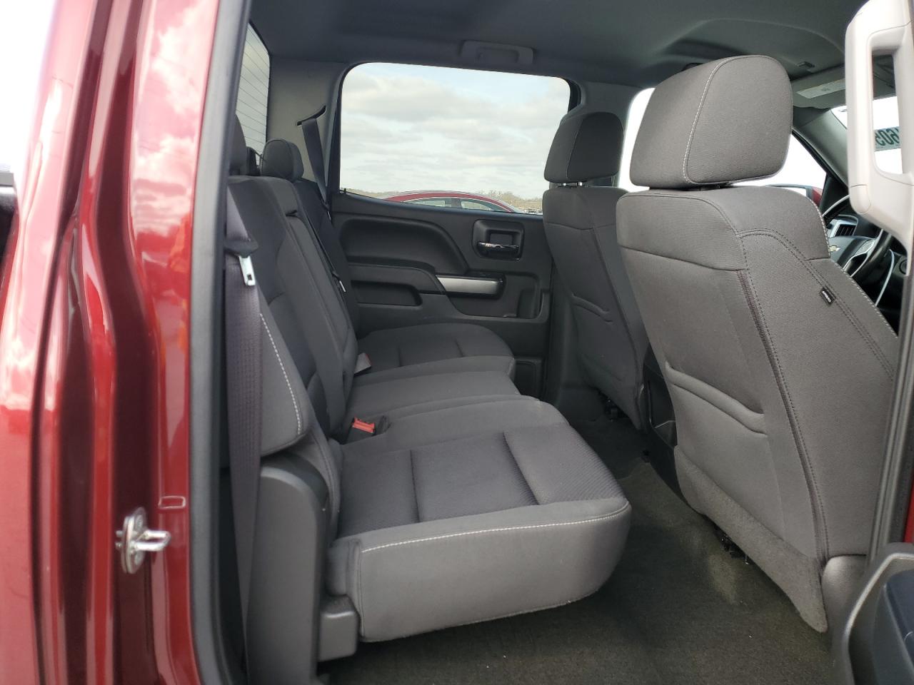 2016 Chevrolet Silverado - Image 10