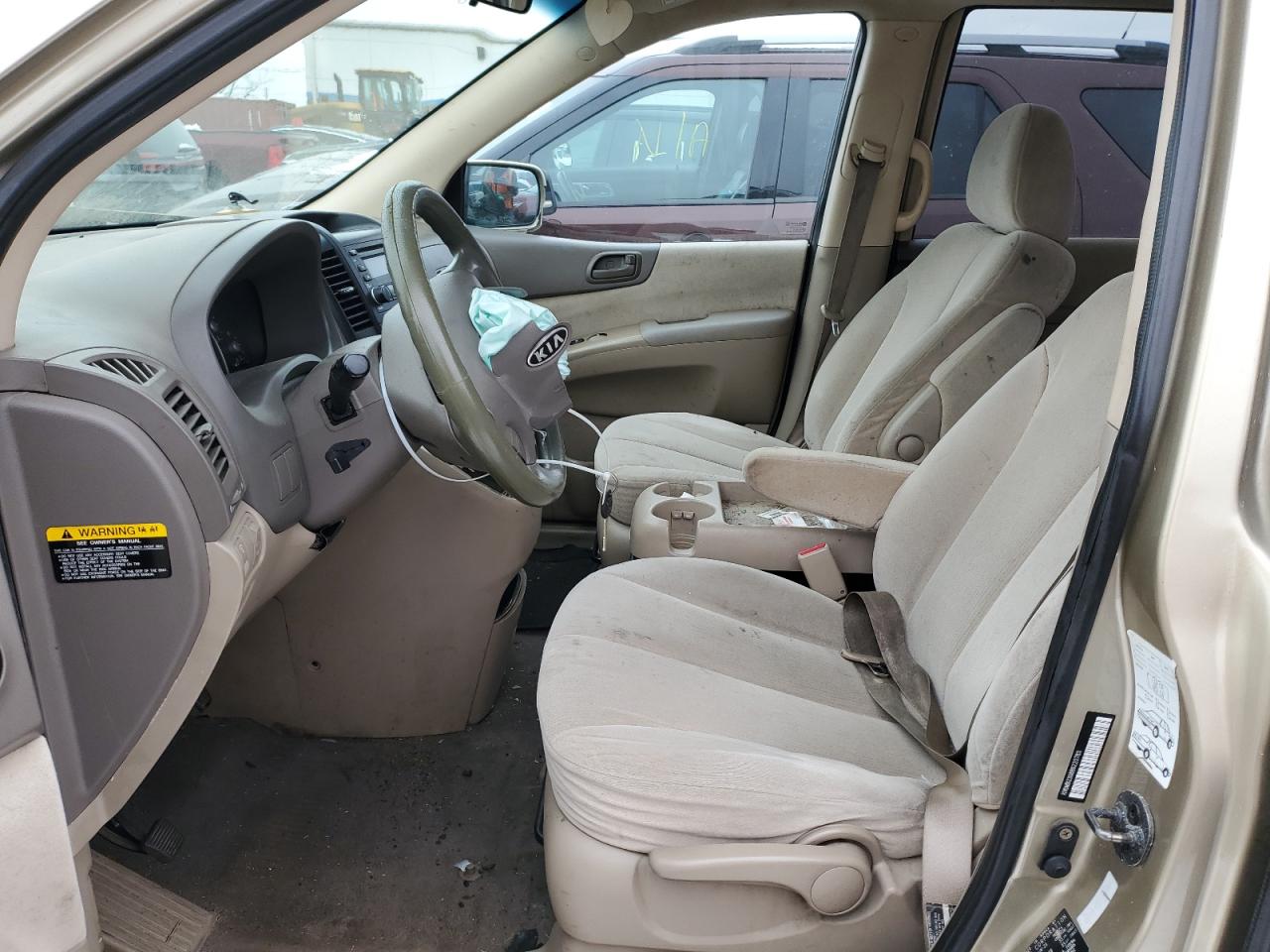 2008 Kia Sedona - Image 7