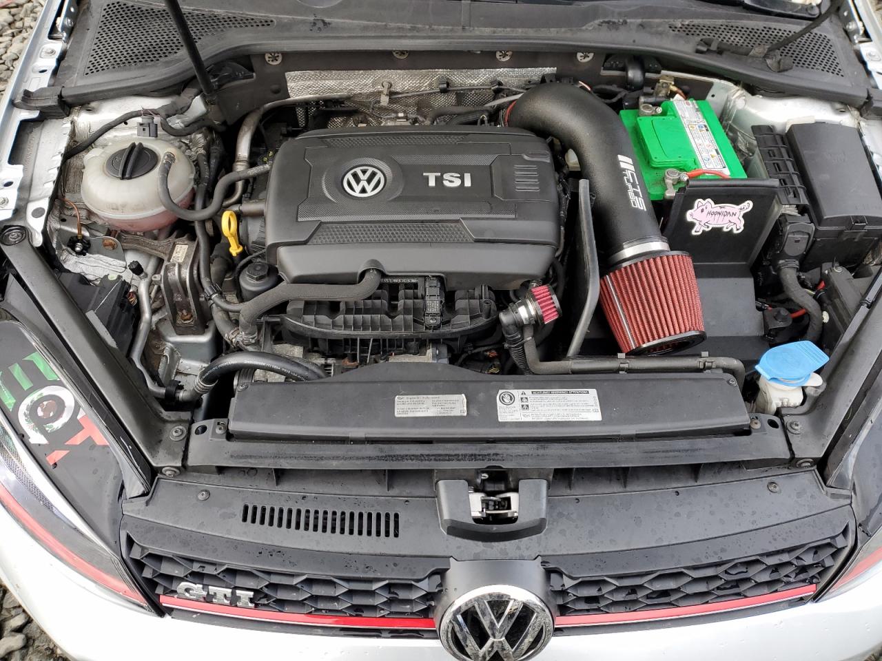2017 Volkswagen GTI - Image 11