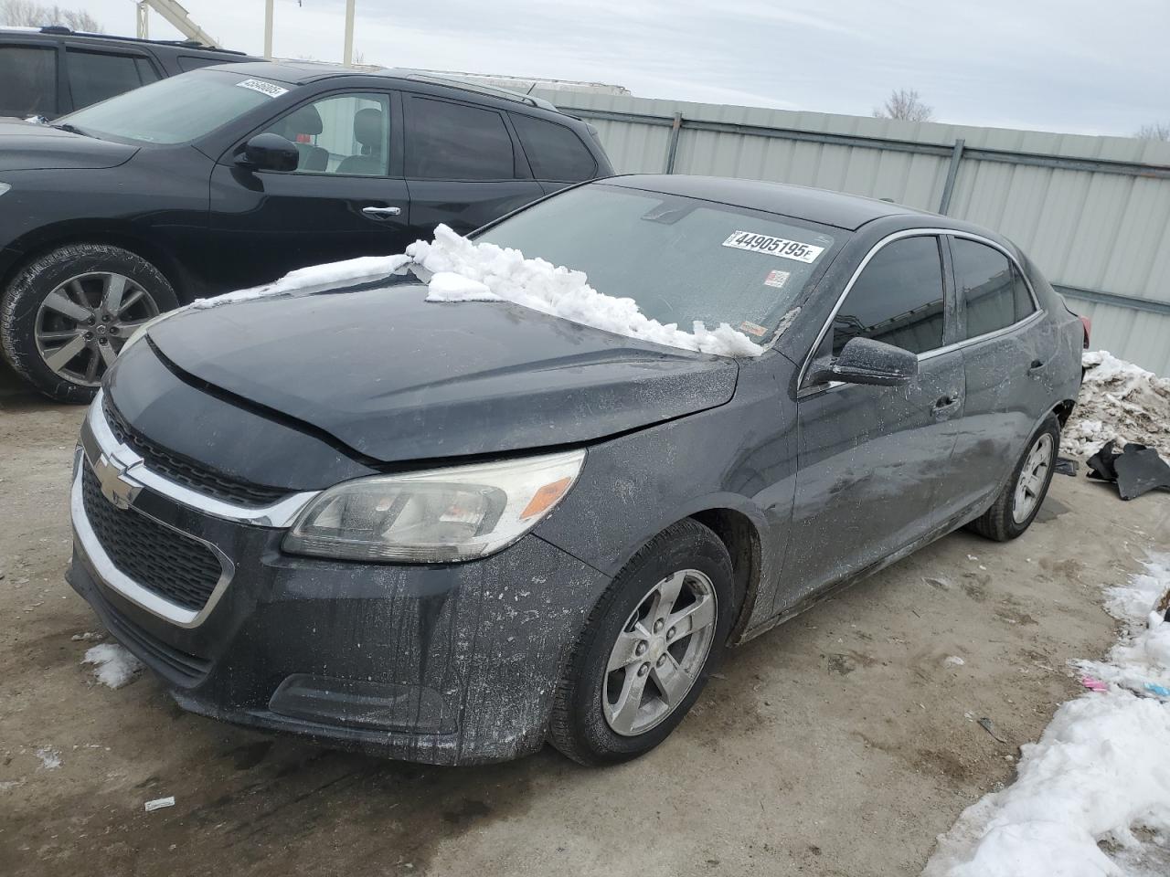 2015 Chevrolet Malibu Ls for Sale in Kansas City, KS - Rear End