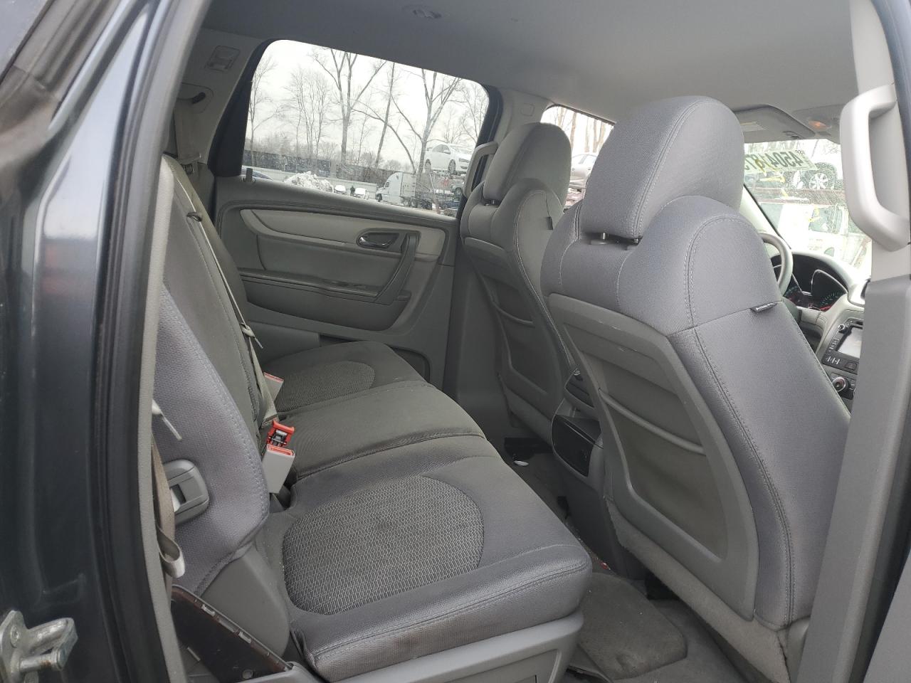 2013 Chevrolet Traverse - Image 10