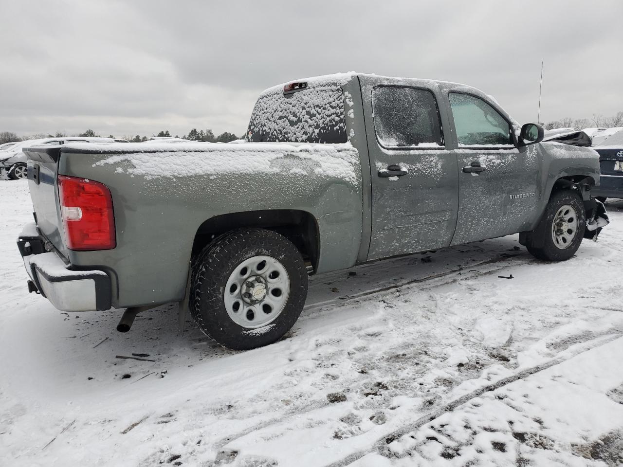 2011 Chevrolet Silverado - Image 3