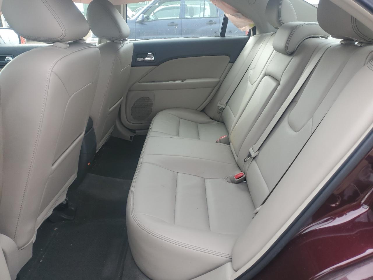 2011 Ford Fusion - Image 10