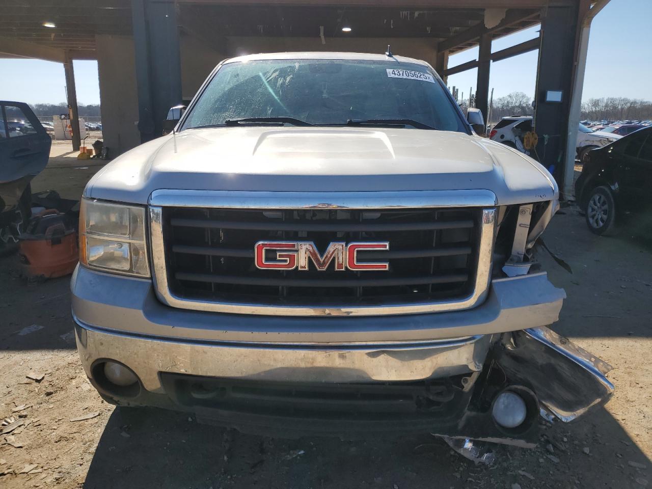 2007 GMC Sierra - Image 5