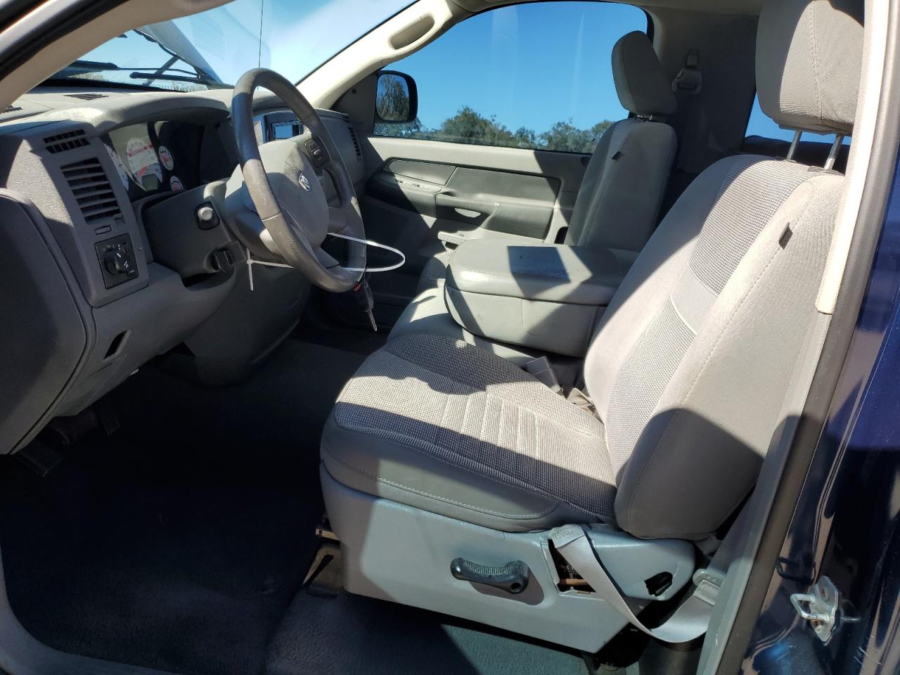 2007 Dodge RAM - Image 7
