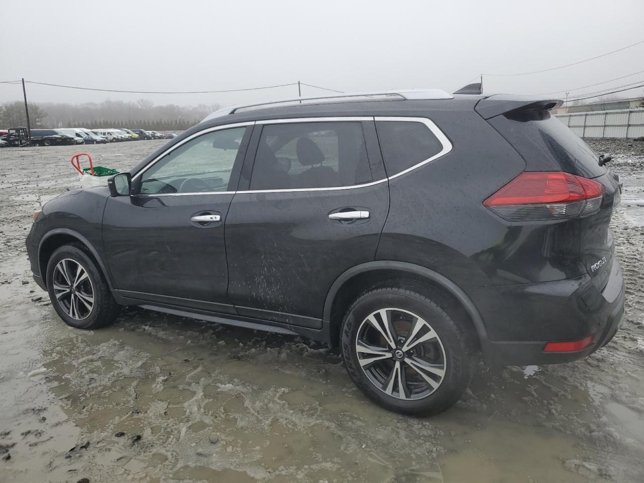 2020 Nissan Rogue - Image 2