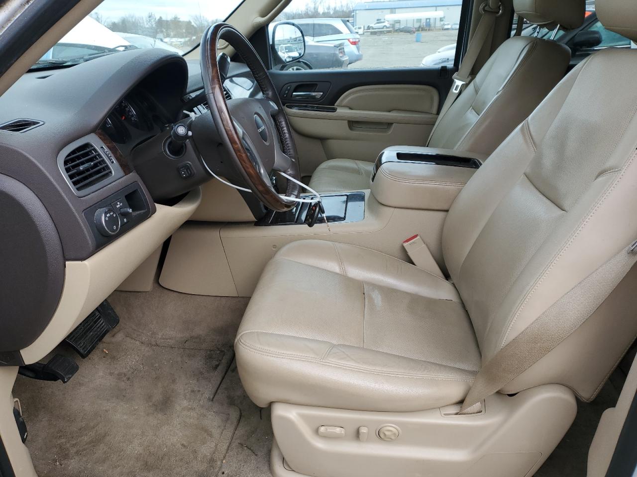 2014 GMC Yukon - Image 7