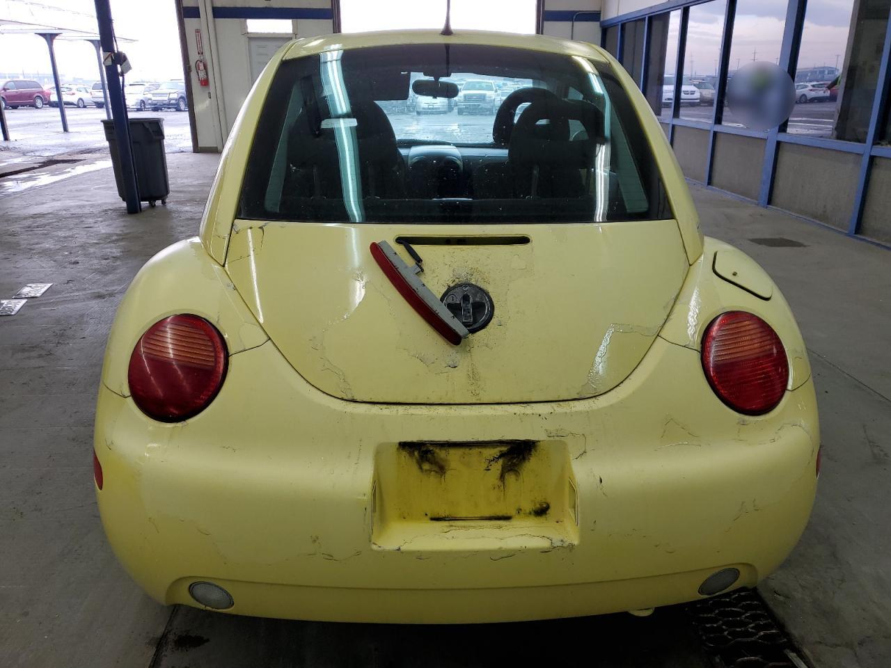 2001 Volkswagen Beetle - Image 6