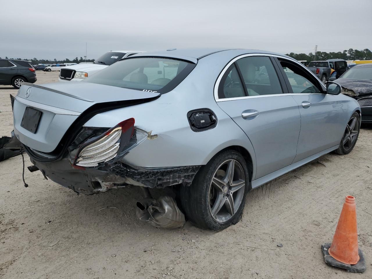 2017 Mercedes-Benz E-klasse - Image 3