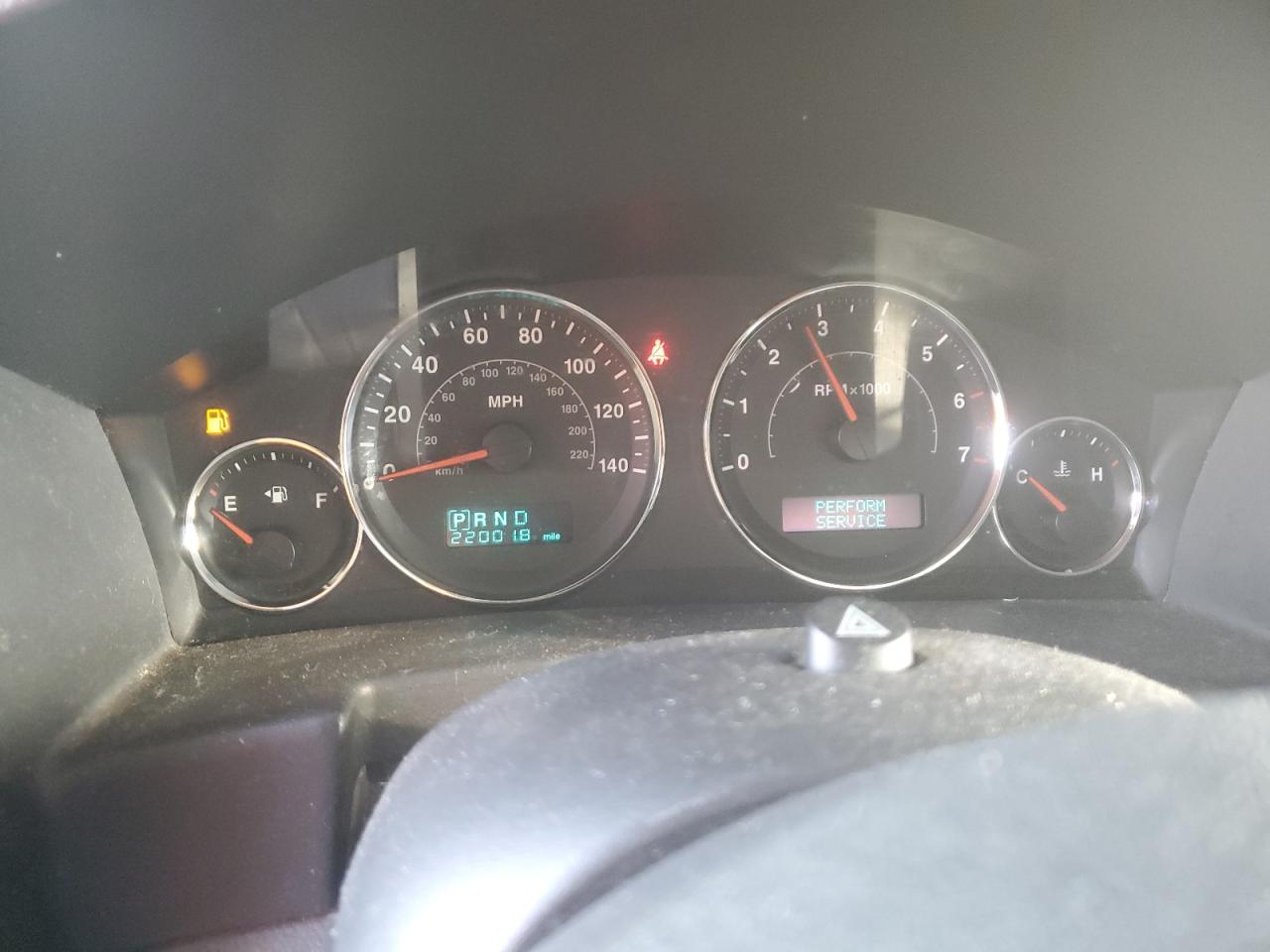 2007 Jeep Commander - Image 9