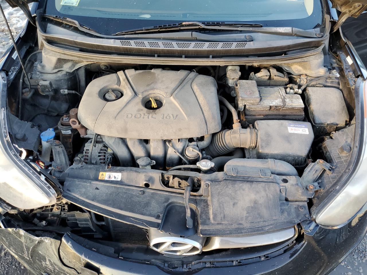 2012 Hyundai Elantra - Image 11