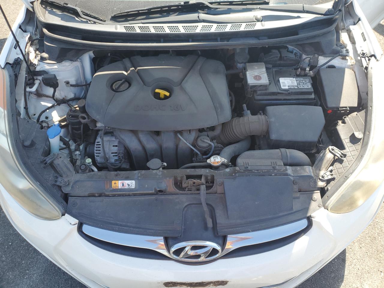 2013 Hyundai Elantra - Image 11