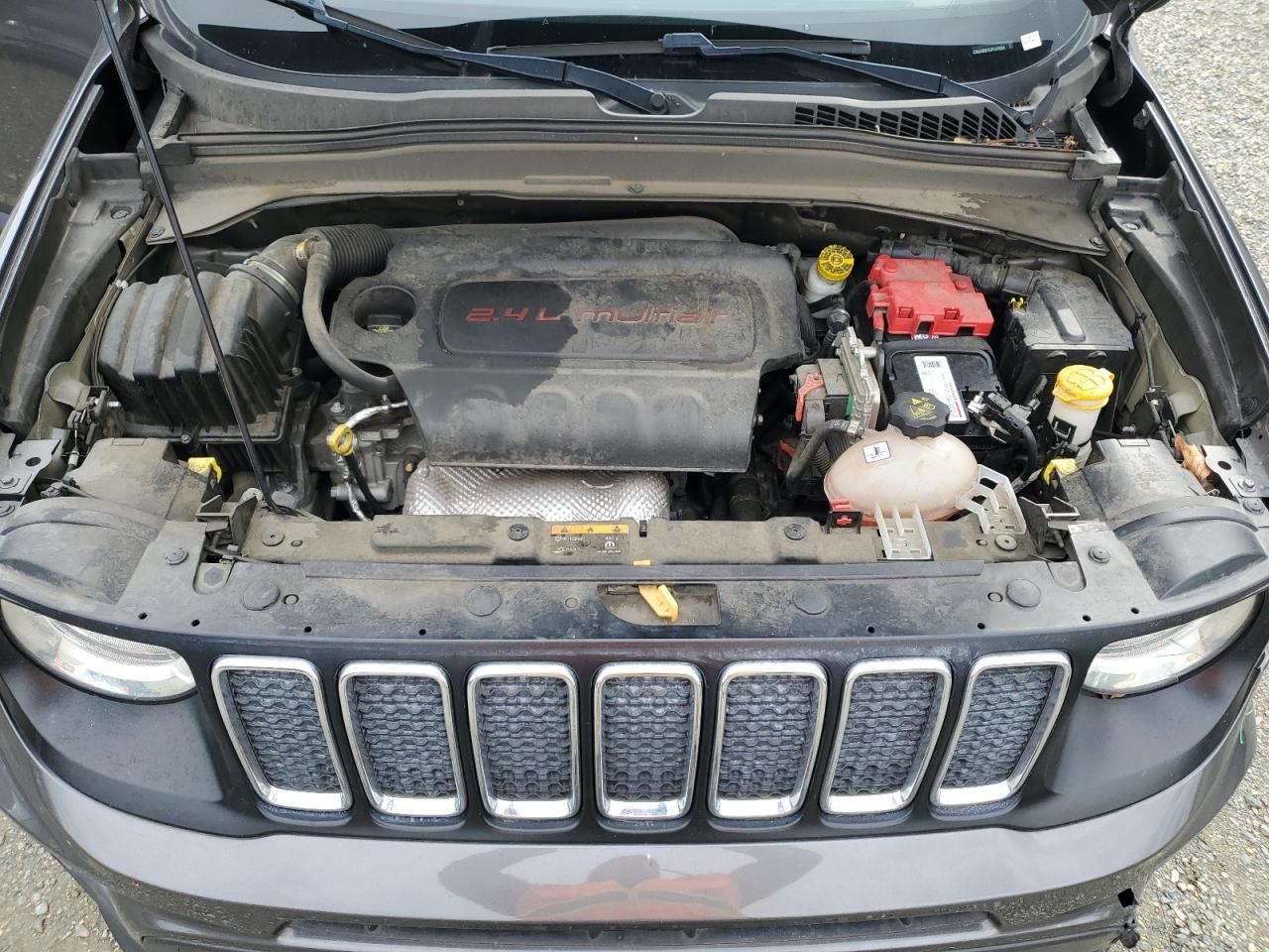 2020 Jeep Renegade - Image 12