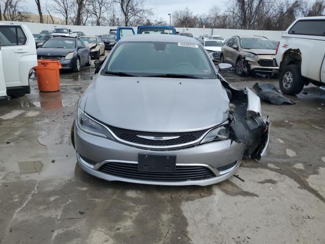 Sedans CHRYSLER 200 2016 Srebrny