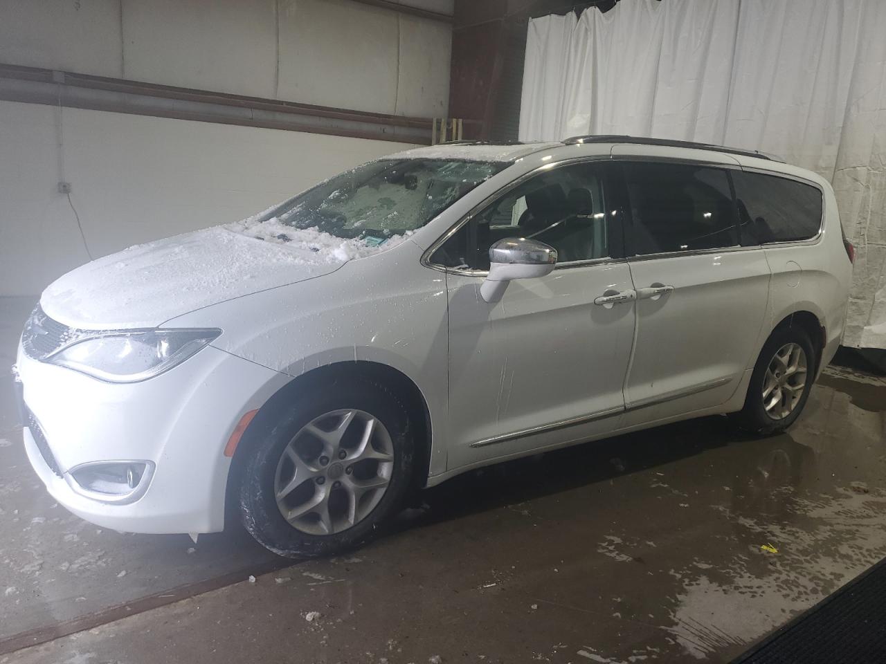 2020 Chrysler Pacifica - Image 1