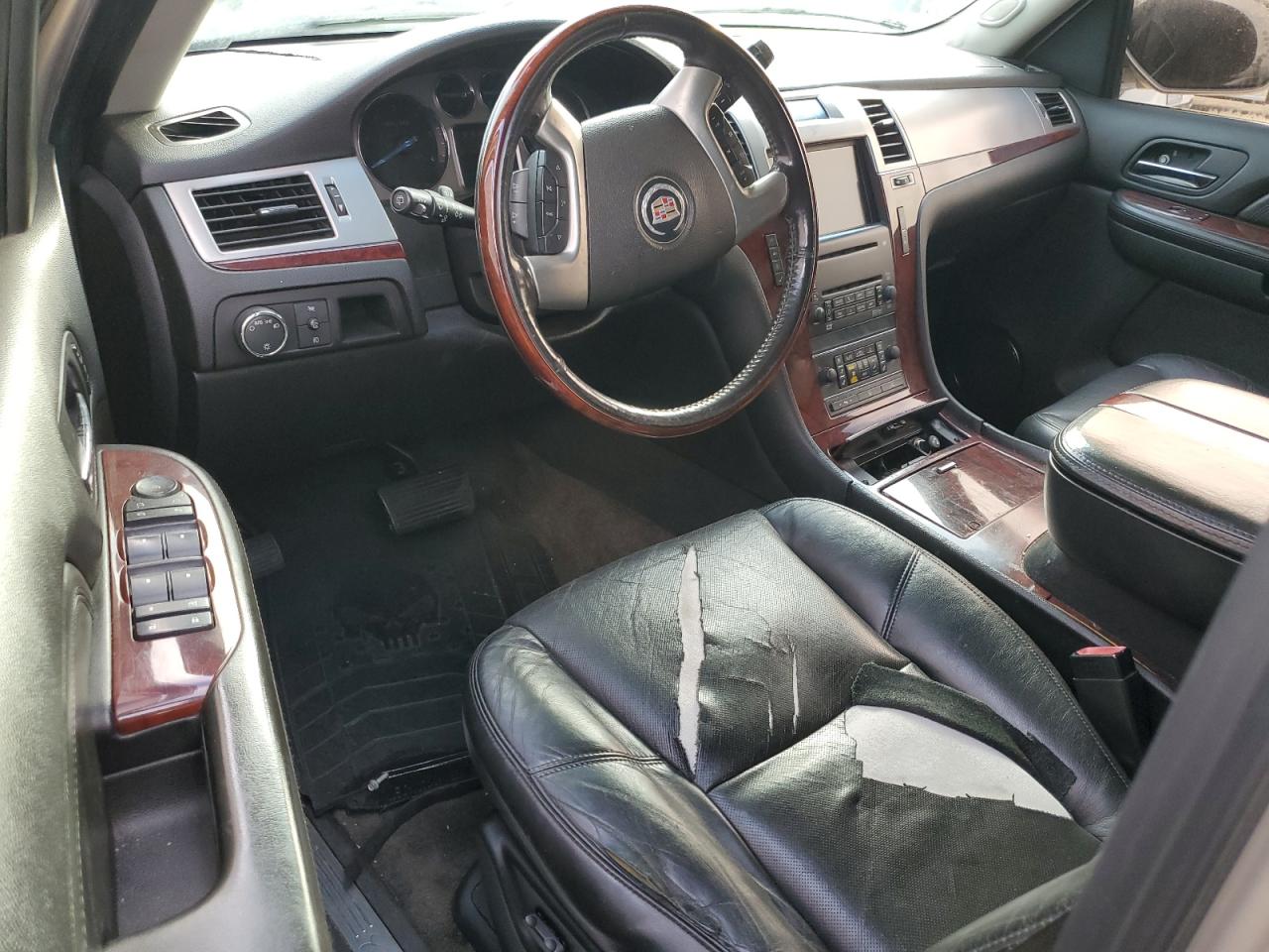 2008 Cadillac Escalade - Image 8