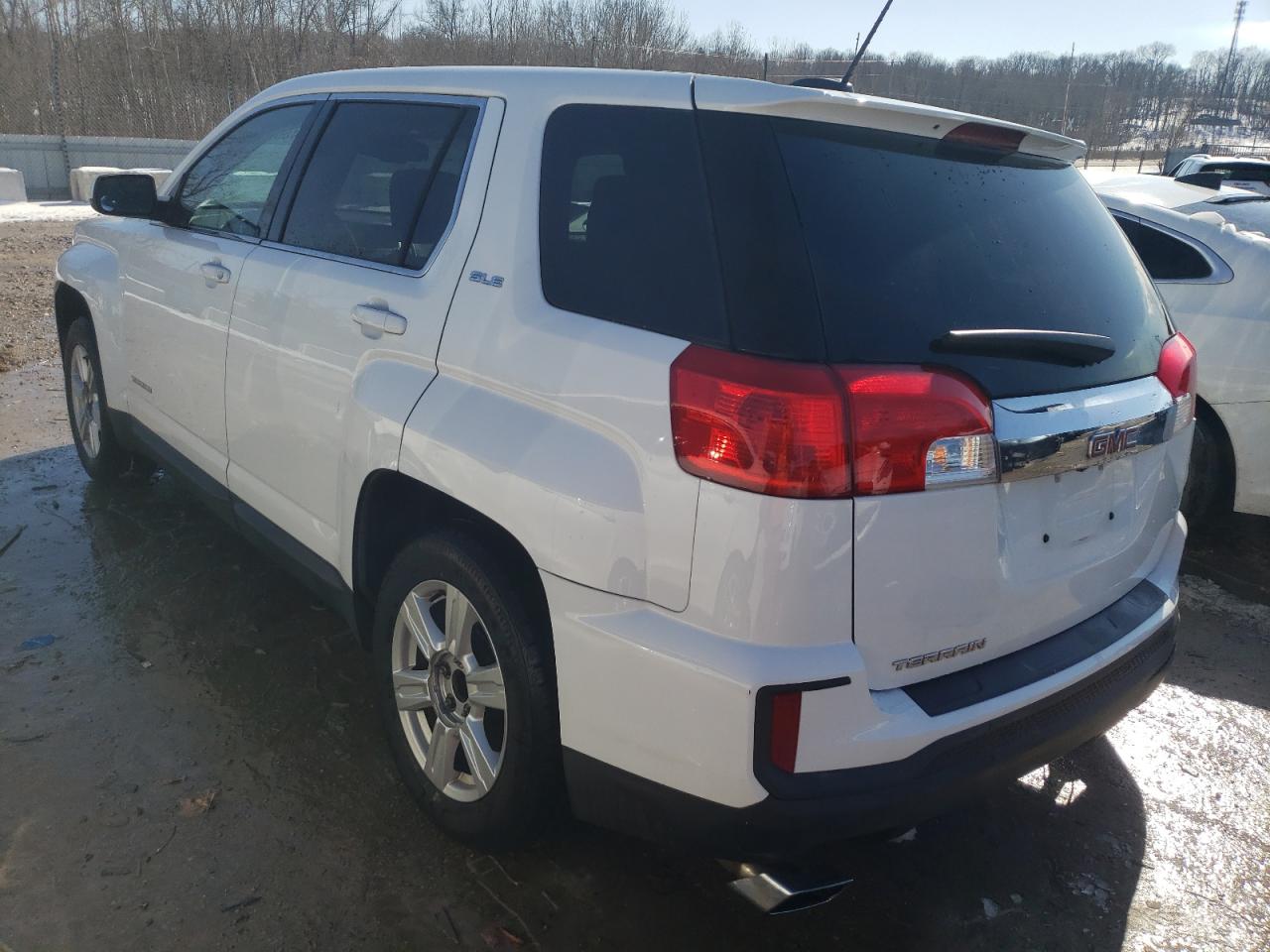 2016 GMC Terrain - Image 2