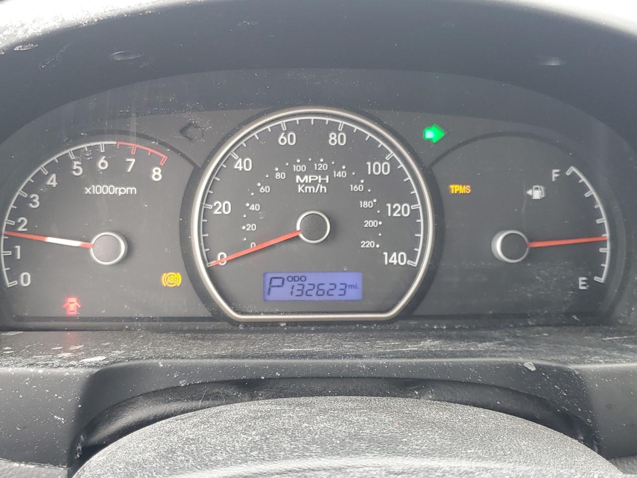 2010 Hyundai Elantra - Image 11