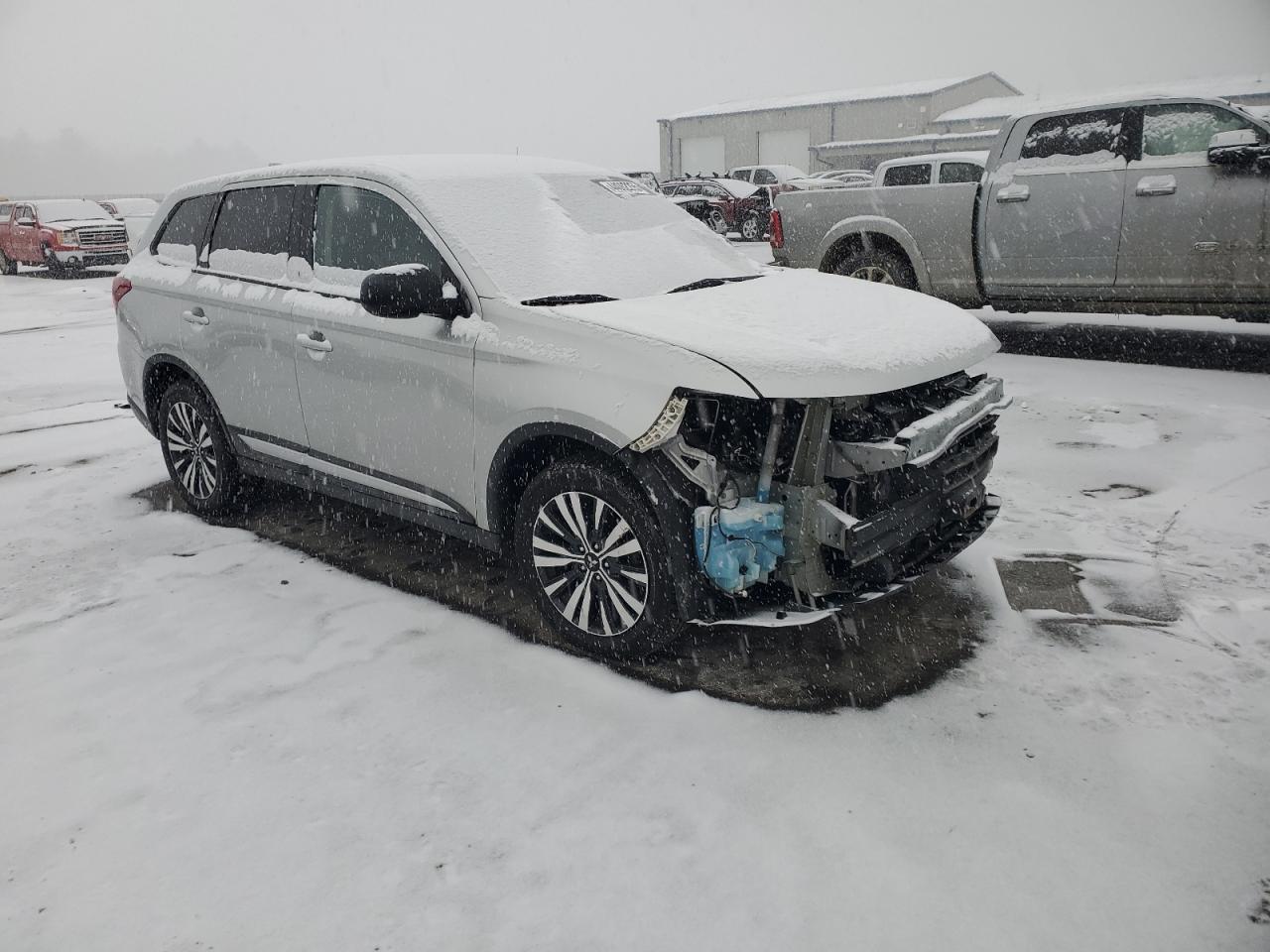 2020 Mitsubishi Outlander - Image 4
