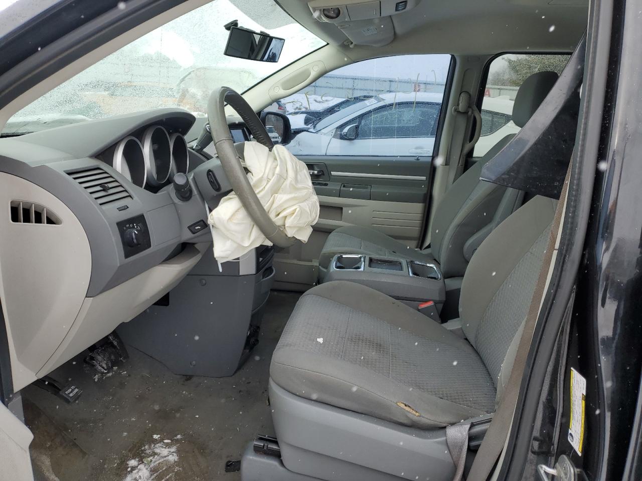 2010 Dodge Caravan - Image 7