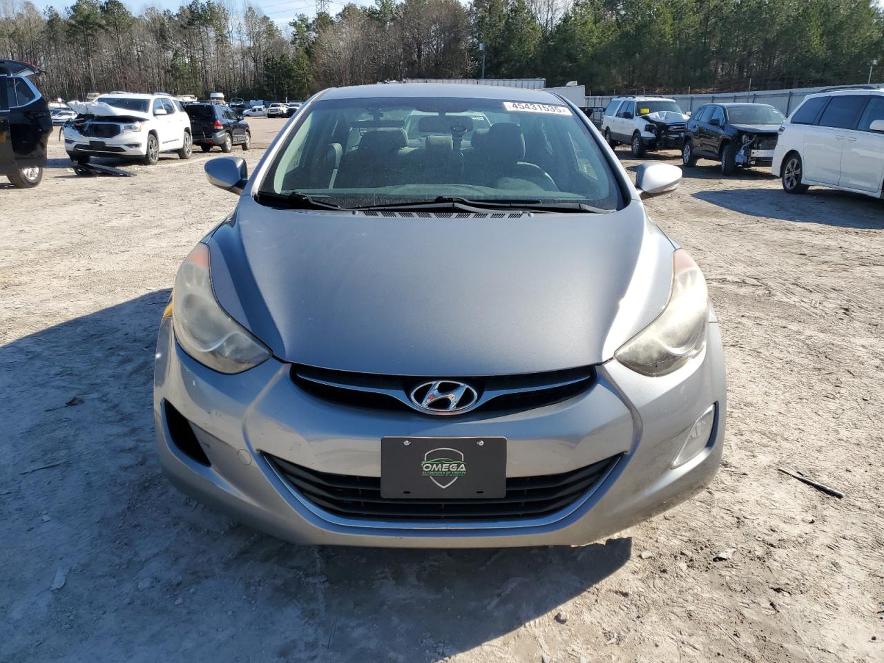 2013 Hyundai Elantra - Image 5