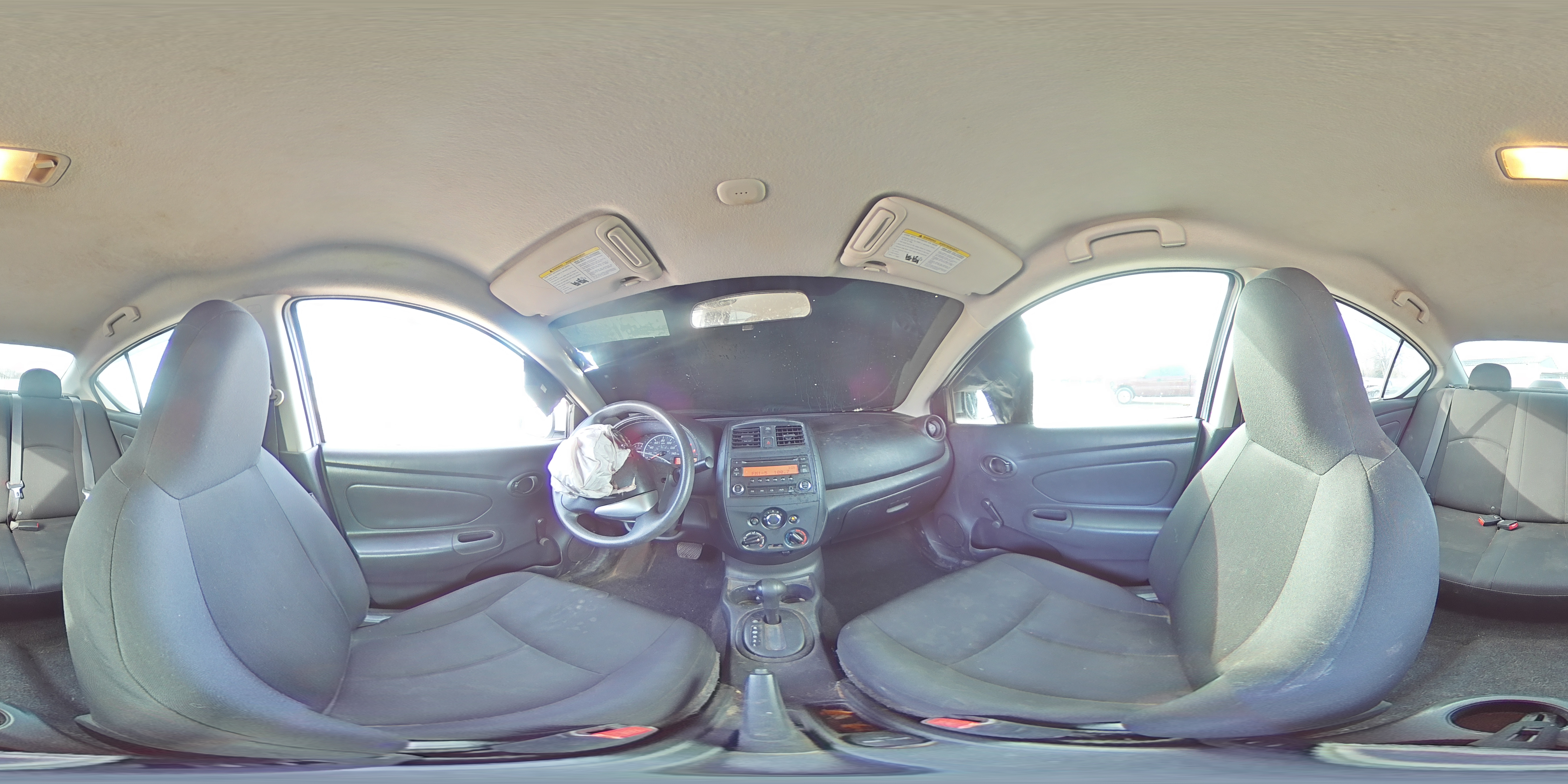 2016 Nissan Versa - Image 13