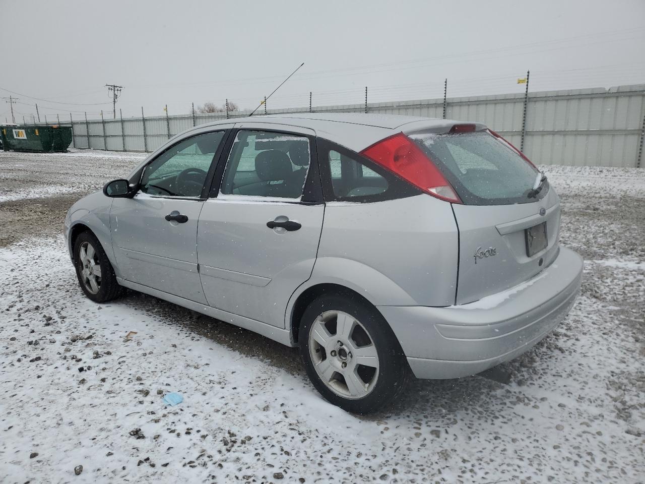 2004 Ford Focus - Image 2