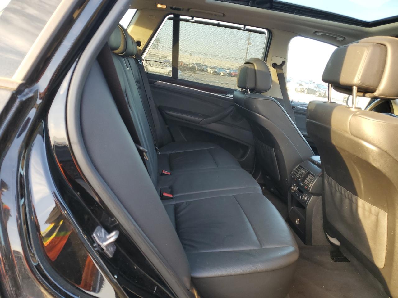 2010 BMW X5 - Image 11
