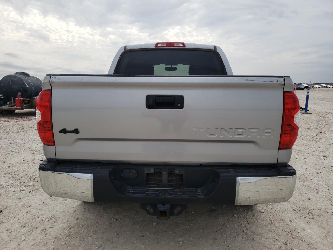 2017 Toyota Tundra - Image 6