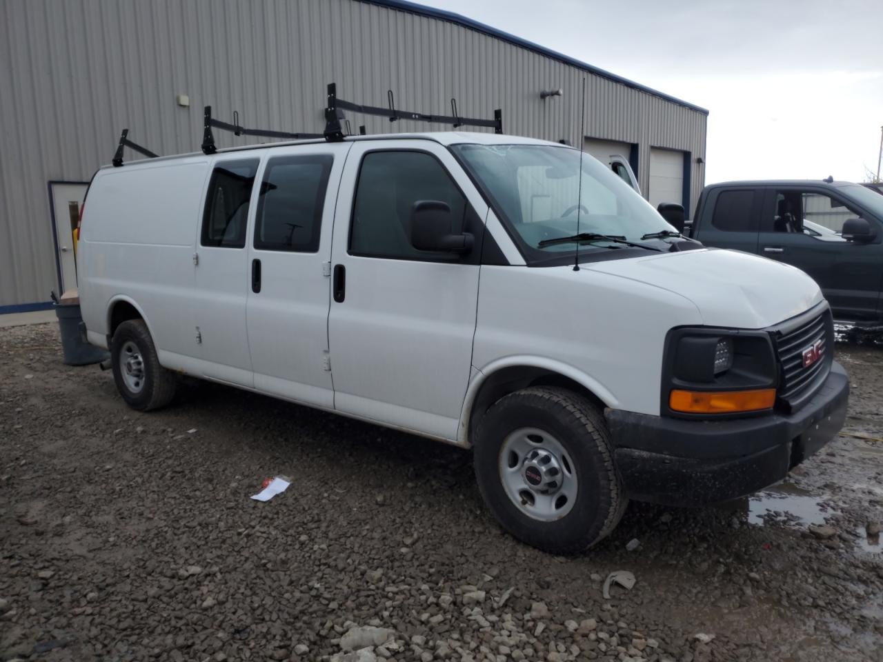 2012 GMC Savana - Image 4