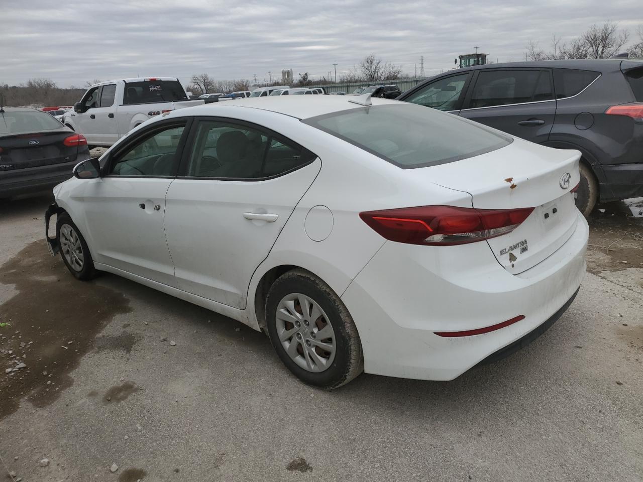 2017 Hyundai Elantra - Image 2