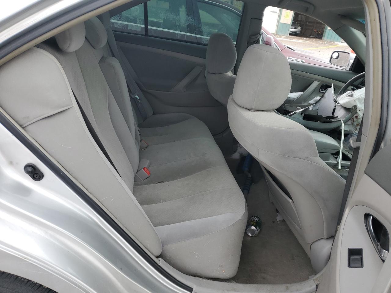 2009 Toyota Camry - Image 11
