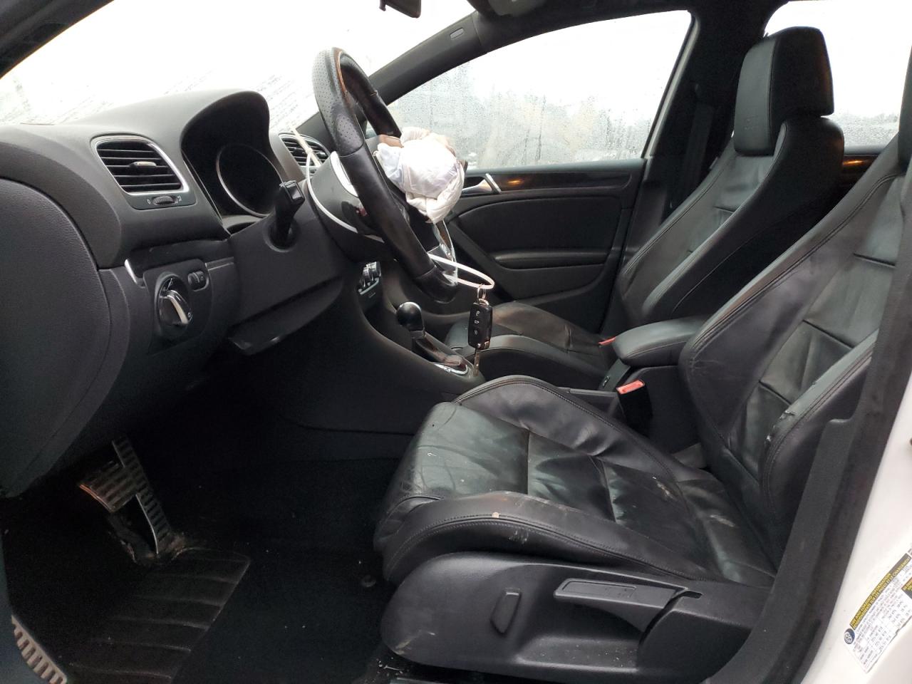 2010 Volkswagen GTI - Image 7