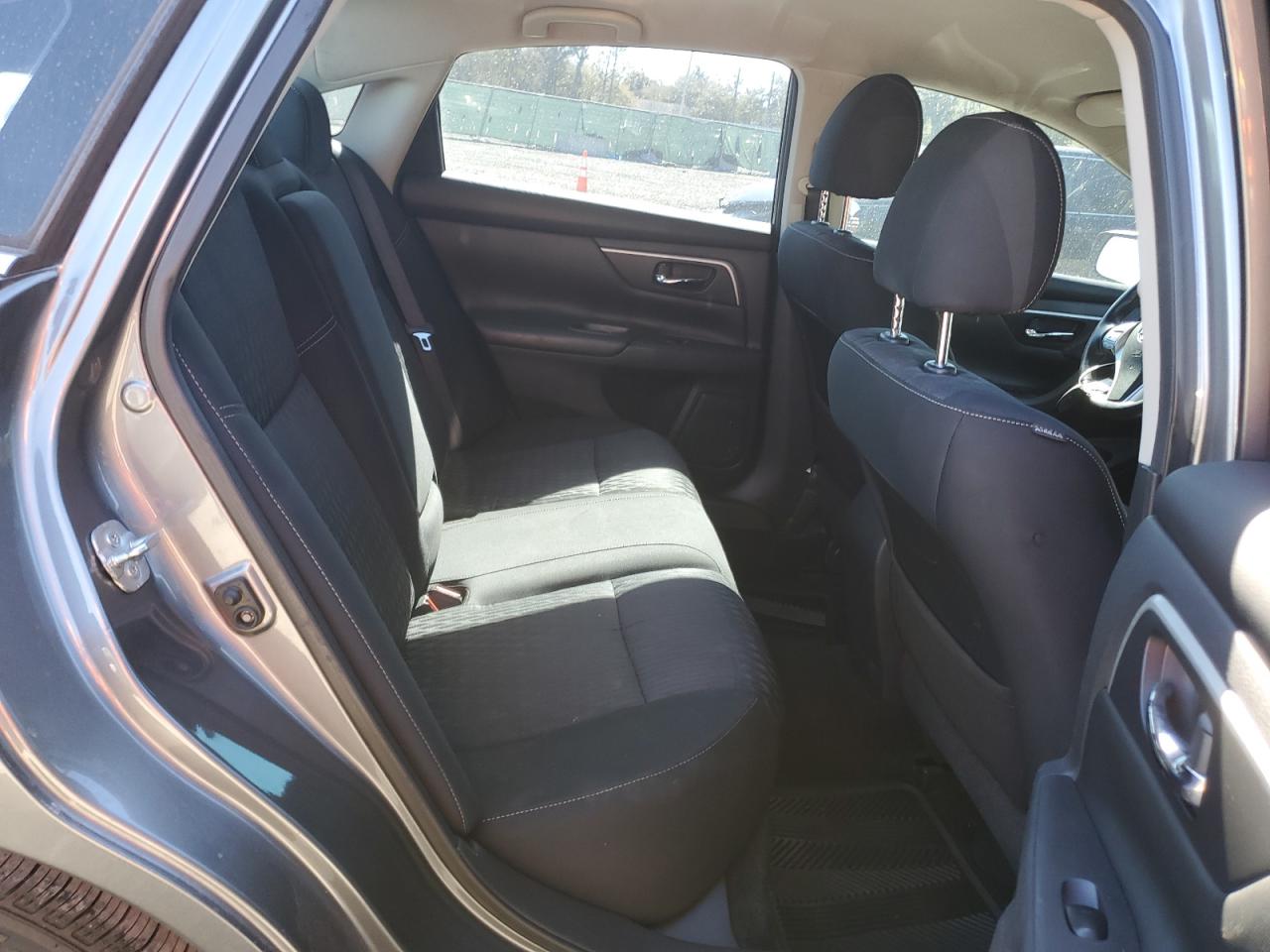2018 Nissan Altima - Image 10