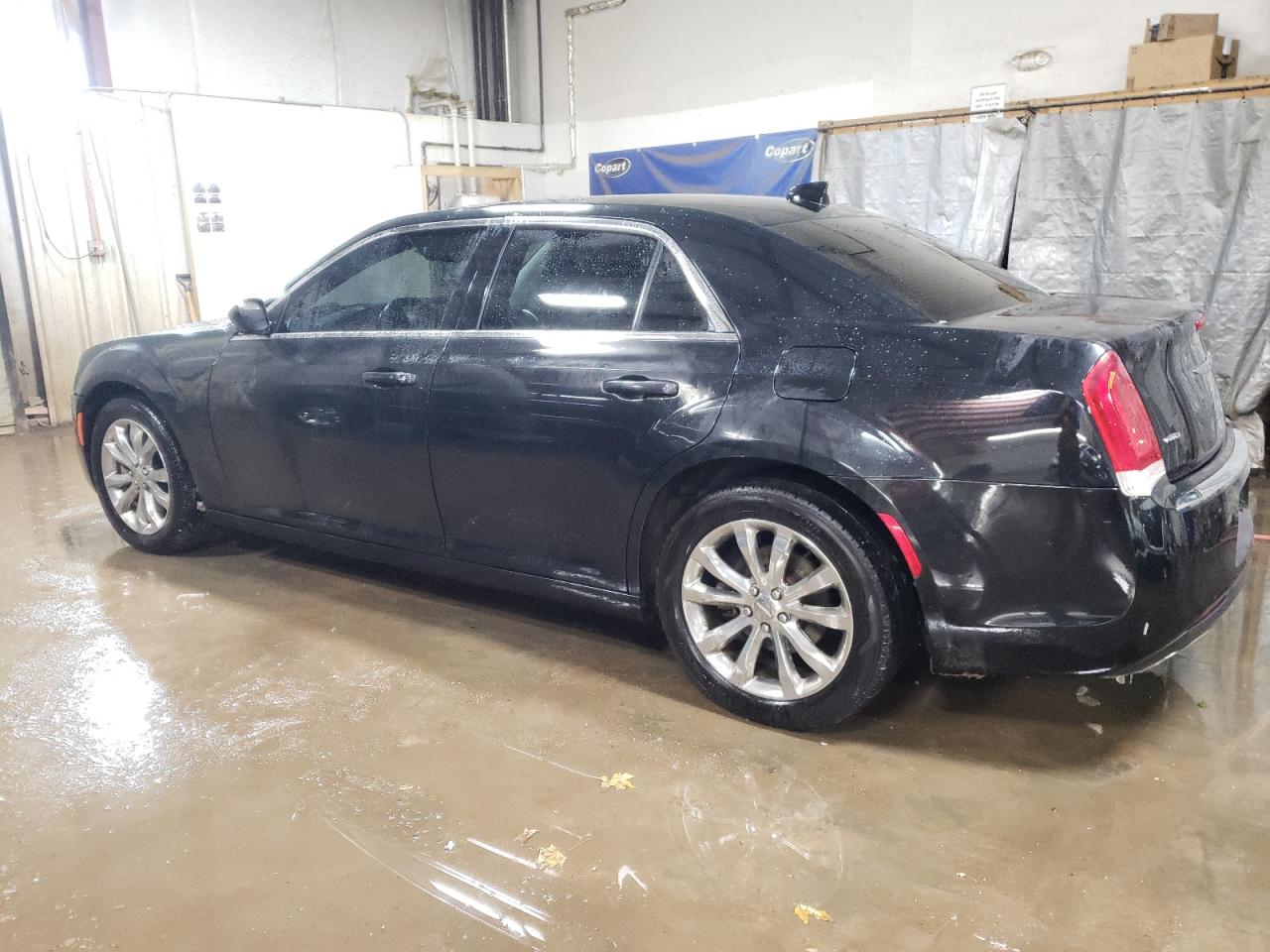 2015 Chrysler 300 - Image 2