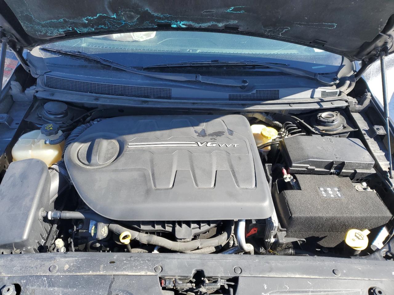 2015 Chrysler 200 - Image 12
