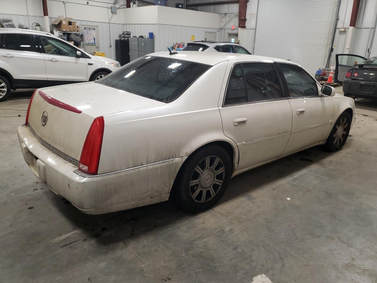 2008 Cadillac DTS - Image 3